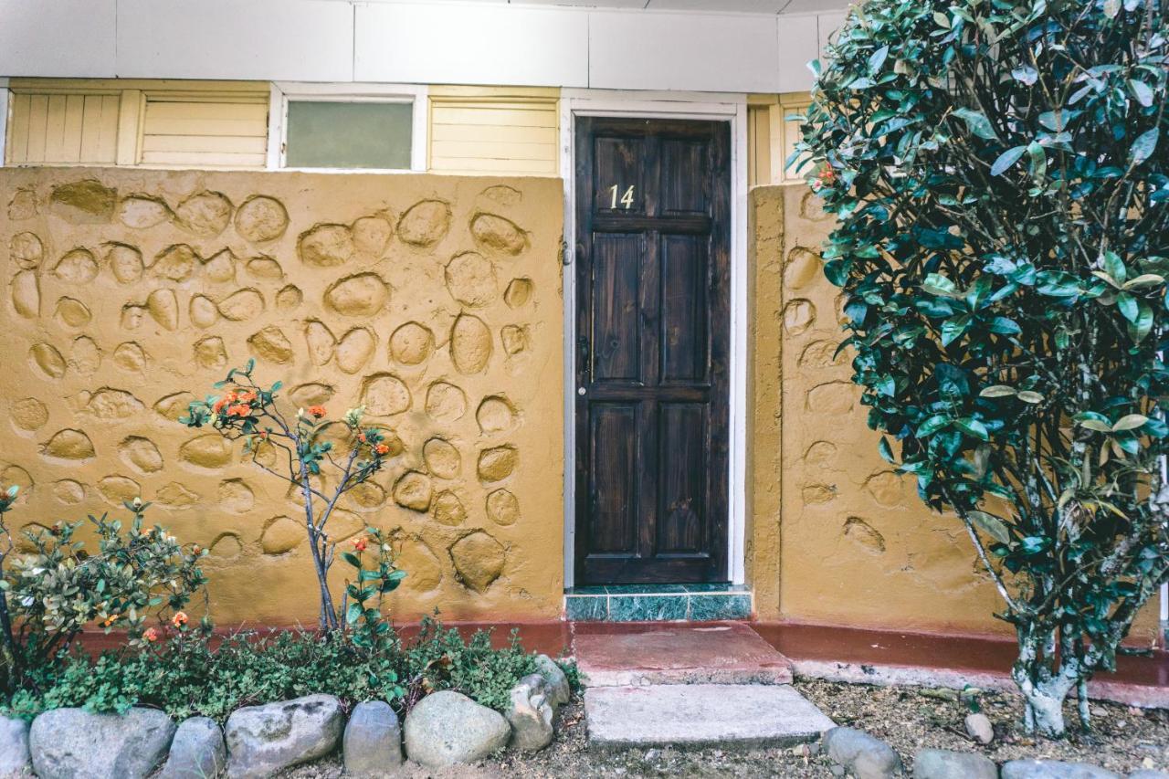 Cabinas El Prado San Isidro De El General Exterior photo
